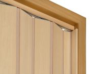 Shrnovací dveře dřevěné borovicové lakované- široké bezbarvé prosklení