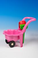 Dětský zahradní set s trakařem, kopretinou, lopatou a hráběmi růžový