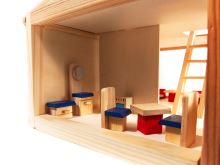 Dřevěný domeček pro panenky z MDF + 40 cm nábytek