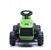 Traktor s přívěsem zelený na baterii