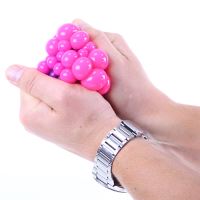 Antistresový míček měnící barvu 7 cm (8590687183087)