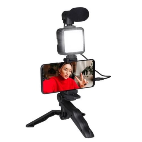 Grundig ED-38135: 3-in-1 Selfie Studio Vlogging Kit with Lighting, Microphone and Tripod