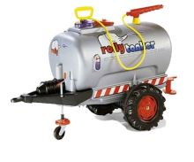 Rolly Toys rollyTrailer Cisternový přívěs s postřikovačem a čerpadlem