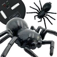 Interaktivní pavouk na dálkové ovládání WOOPIE