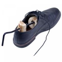 Genius Ideas GI-065501: 1 Piece Men Wooden Shoe Stretcher