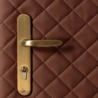 STANDOM Koženkové čalounění dveří vzor KARO T3 Čokoláda 5x5 pro dveře 60, 70, 80 a 90cm
